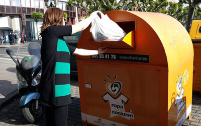 Fundación Cáritas Chavicar alerta de otra campaña de recogida de ropa con dudosos fines