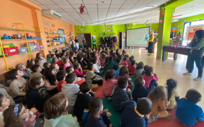 Fundación Cáritas Chavicar enseña a 150 niños el valor de reciclar, reutilizar y donar sus juguetes