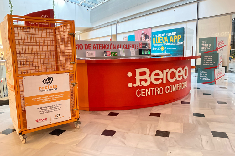 Fundación Cáritas Chavicar recoge “Juguetes con corazón” en el Centro Comercial Berceo para las familias con más necesidades